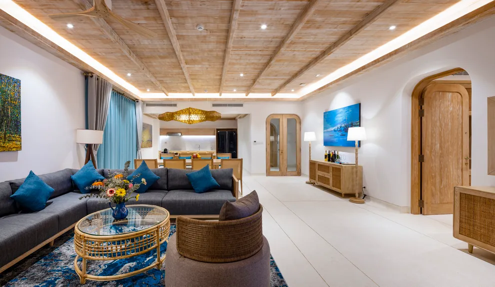 Three Bedroom Ocean Pool Villa