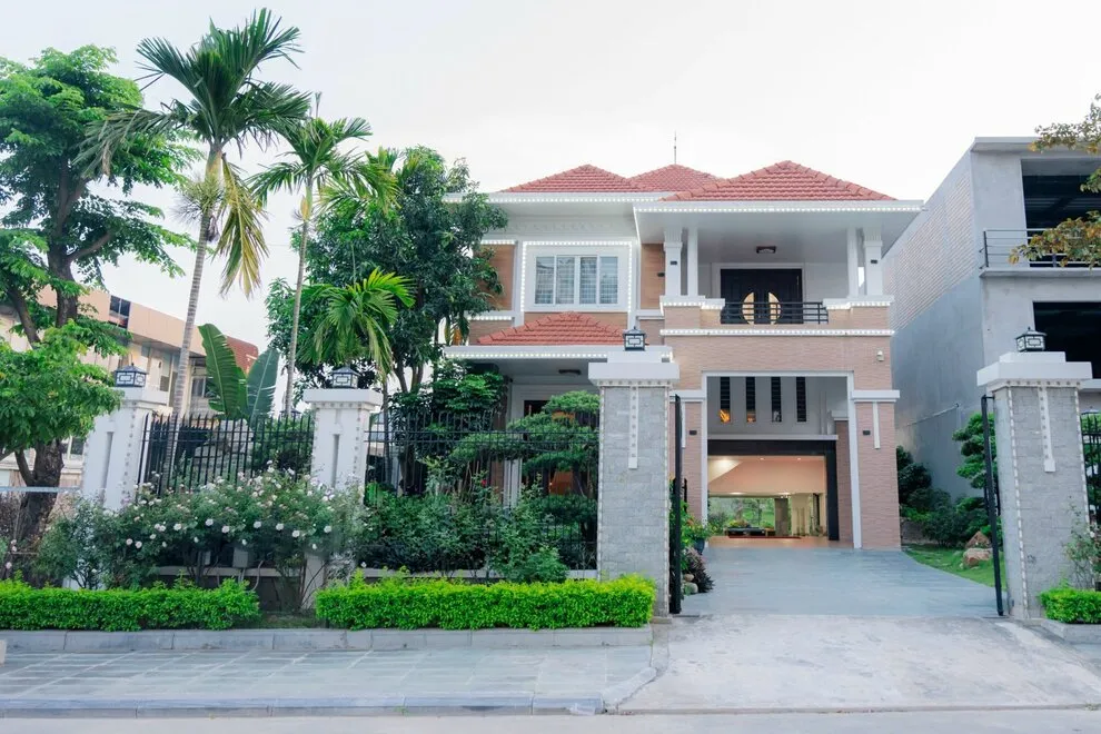 LeO Villa