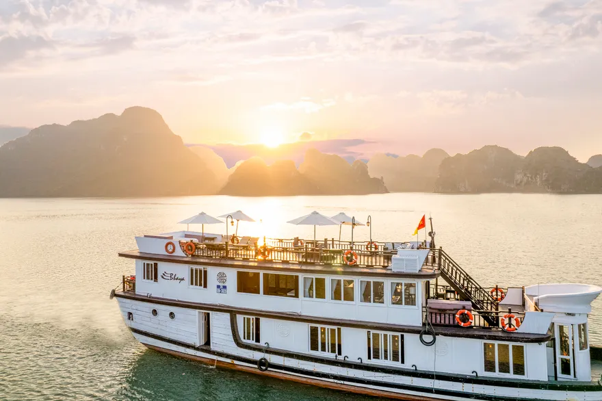 Du thuyền Bhaya Legend Cruise