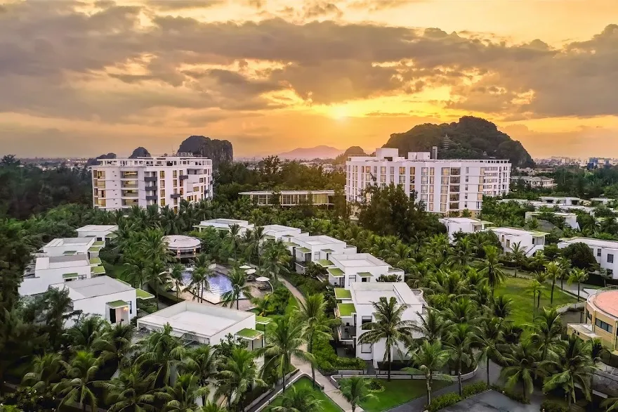 Meliá Đà Nẵng Beach Resort