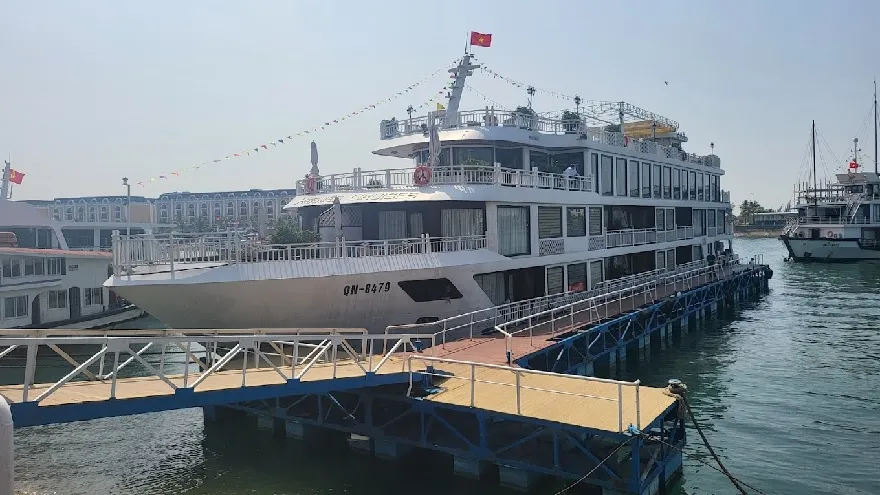 Du thuyền Hermes