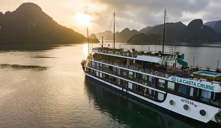 Du thuyền Lacasta Cruise